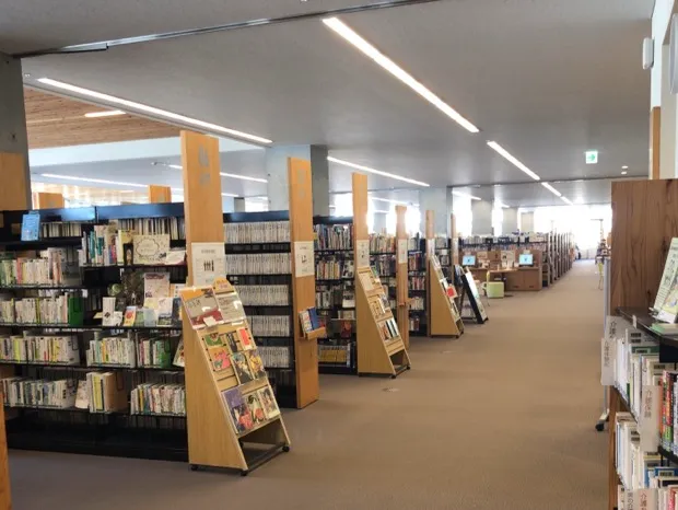 小諸図書館